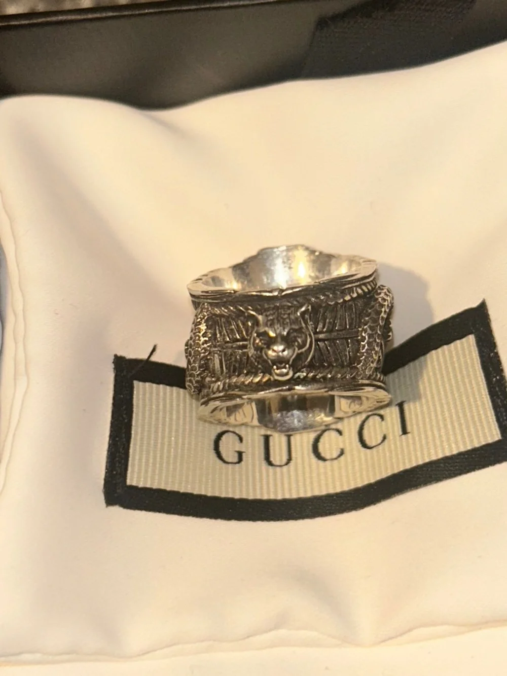 Gucci snake ring